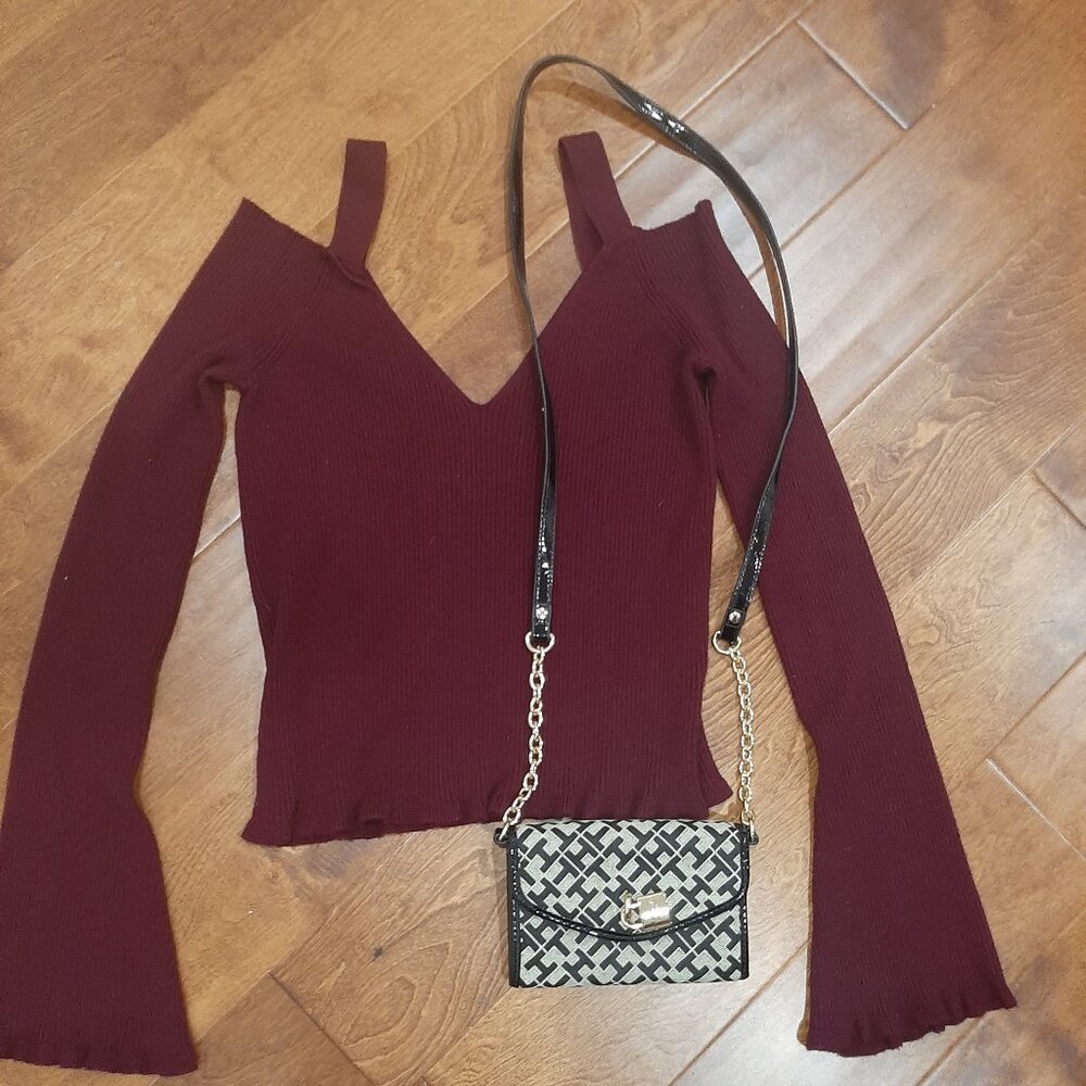 LA Hearts off shoulder sweater